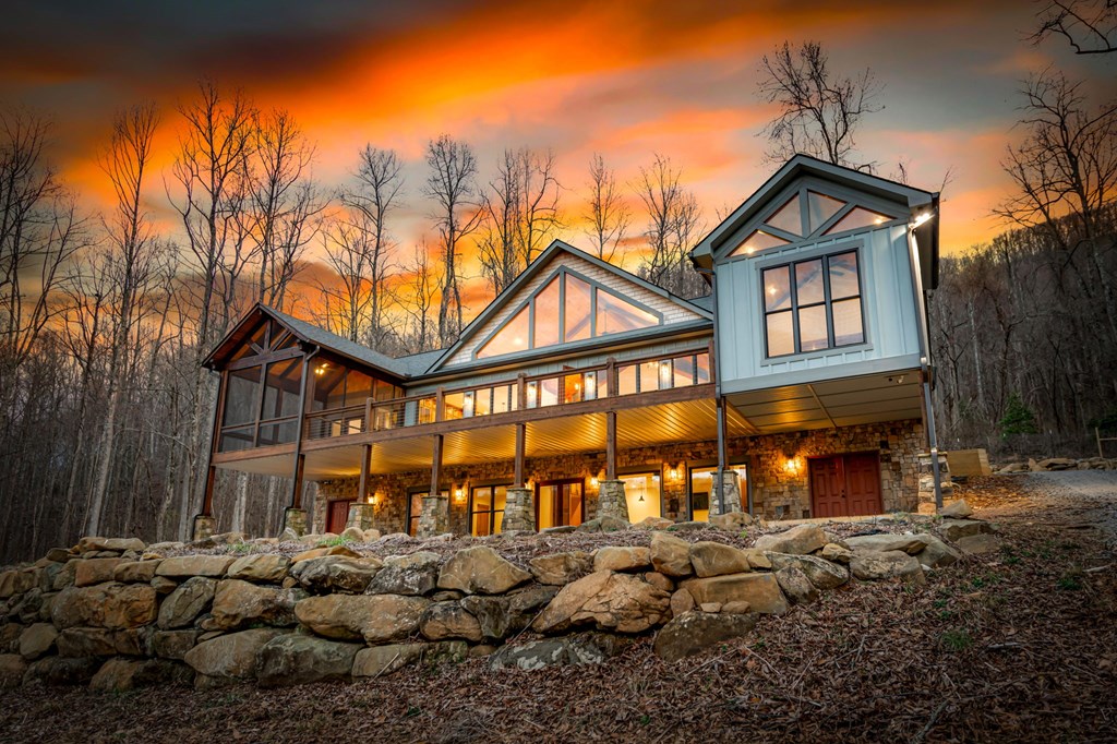 Blue Ridge, Georgia, 30513, United States, 3 Bedrooms Bedrooms, ,3 BathroomsBathrooms,Residential,Active,2025997