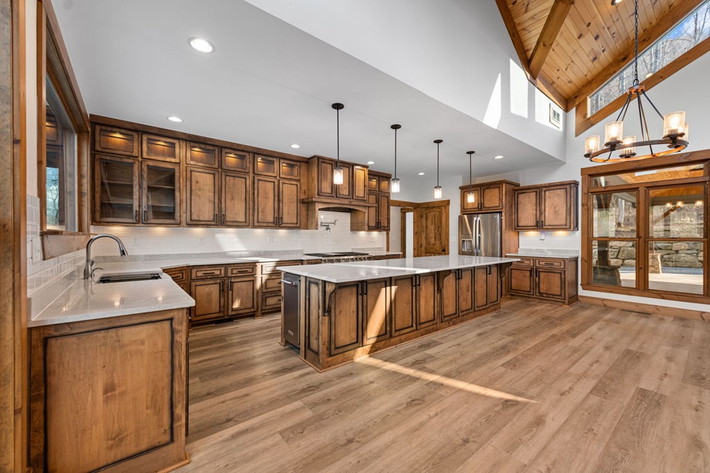 Blue Ridge, Georgia, 30513, United States, 3 Bedrooms Bedrooms, ,3 BathroomsBathrooms,Residential,Active,2025997