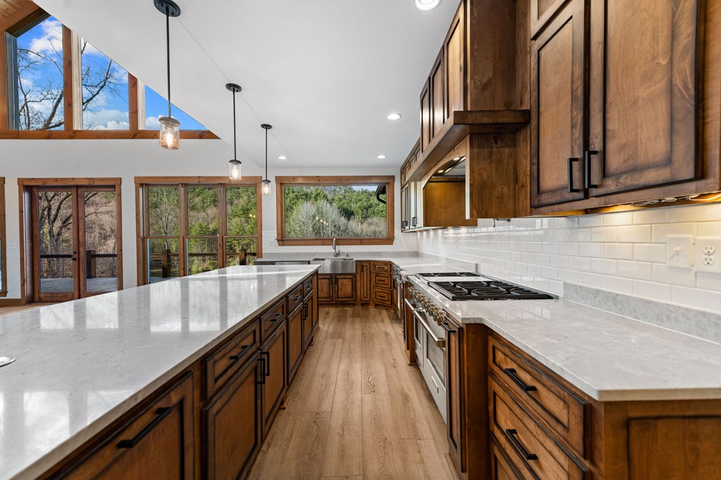 Blue Ridge, Georgia, 30513, United States, 3 Bedrooms Bedrooms, ,3 BathroomsBathrooms,Residential,Active,2025997