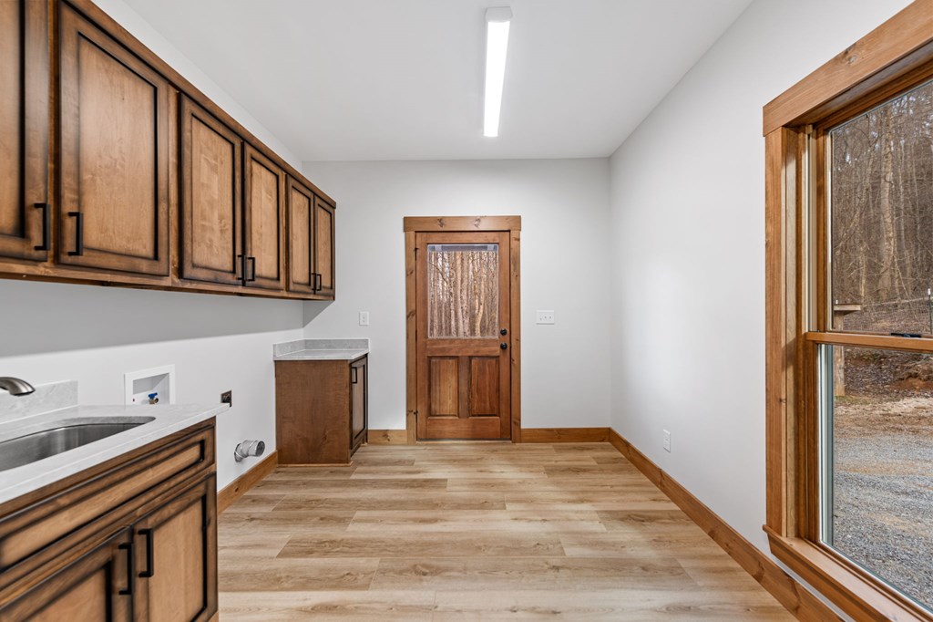 Blue Ridge, Georgia, 30513, United States, 3 Bedrooms Bedrooms, ,3 BathroomsBathrooms,Residential,Active,2025997