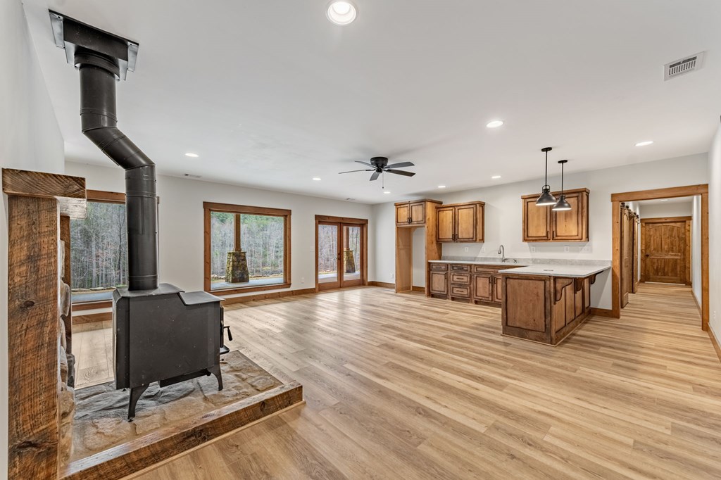 Blue Ridge, Georgia, 30513, United States, 3 Bedrooms Bedrooms, ,3 BathroomsBathrooms,Residential,Active,2025997