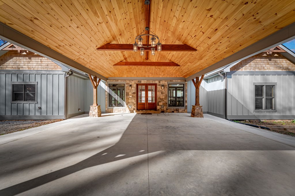 Blue Ridge, Georgia, 30513, United States, 3 Bedrooms Bedrooms, ,3 BathroomsBathrooms,Residential,Active,2025997