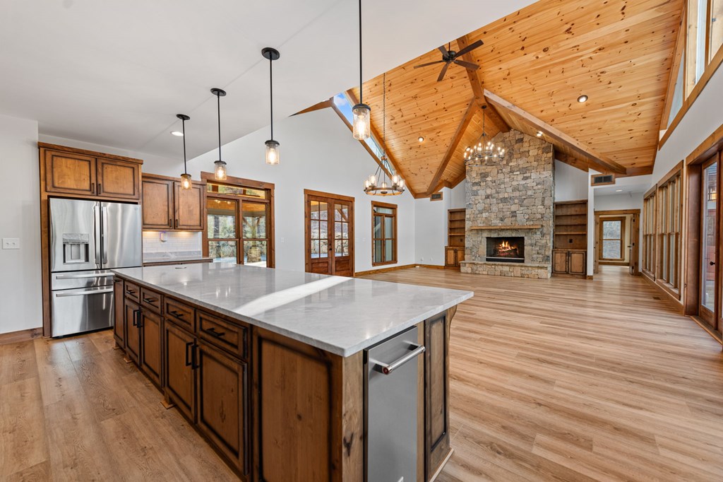 Blue Ridge, Georgia, 30513, United States, 3 Bedrooms Bedrooms, ,3 BathroomsBathrooms,Residential,Active,2025997
