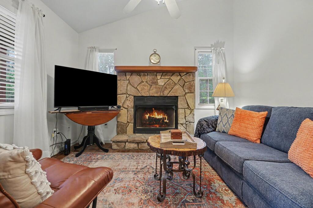 1191 Old Forge Estates