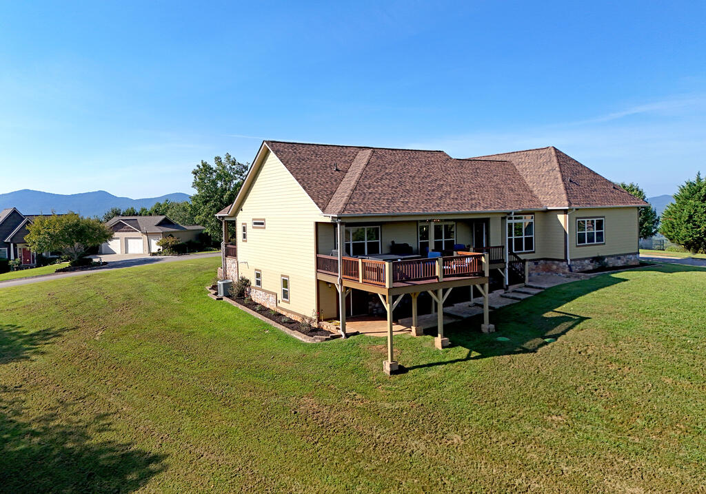 594 Summit Trace