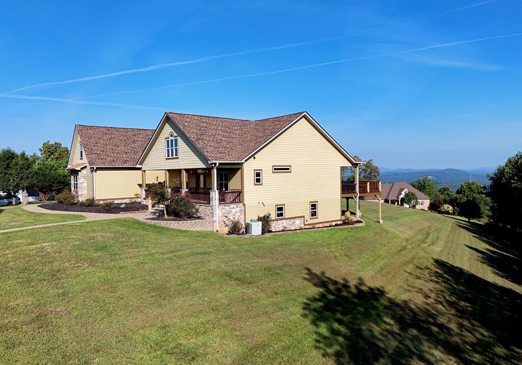 594 Summit Trace