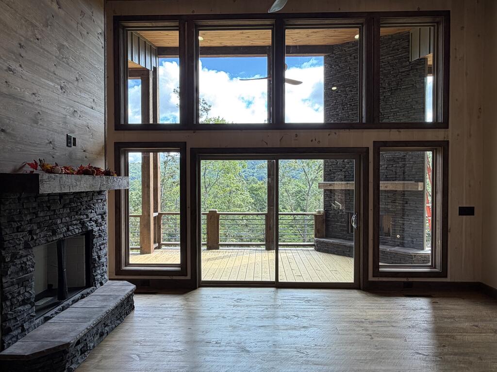 203 Minnehaha Trail
