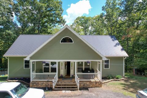 A home in Hayesville