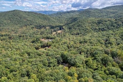 A home in Hayesville