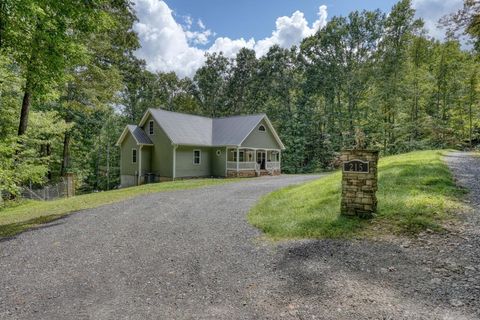 A home in Hayesville