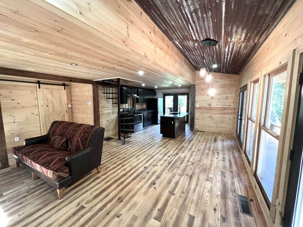 100 Tufts Road