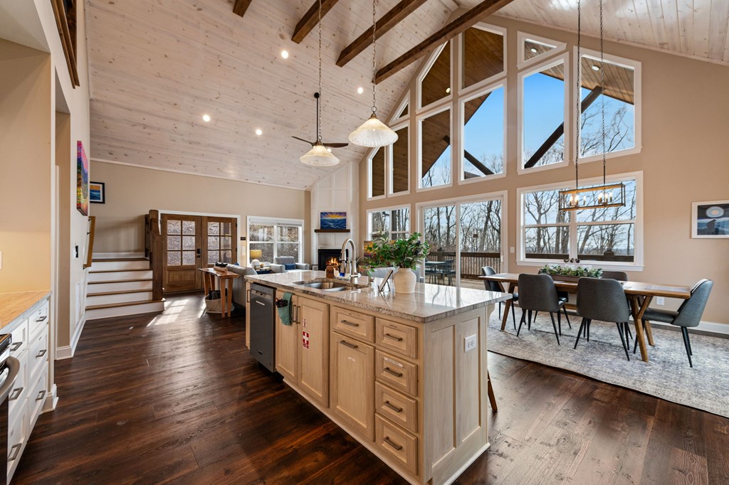 1016 Twisted Oak Road