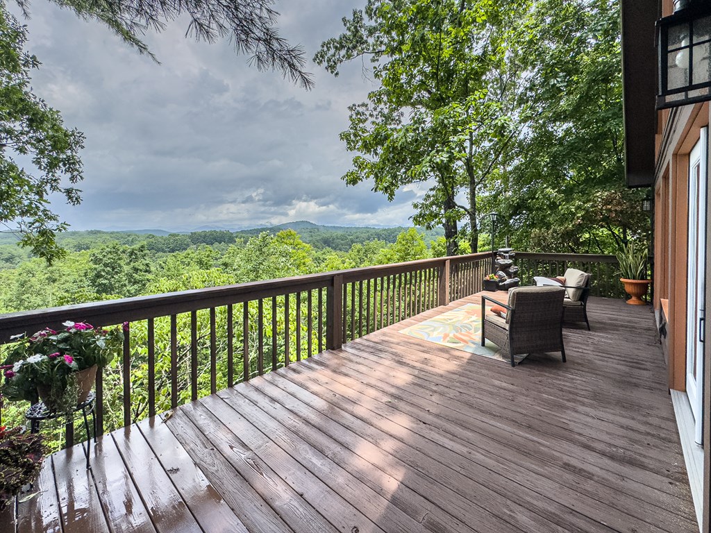 1484 Cardinal Road