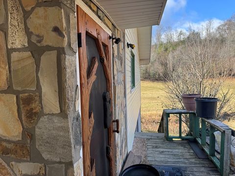 A home in Hayesville