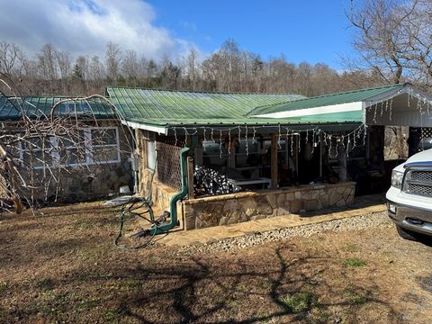 A home in Hayesville