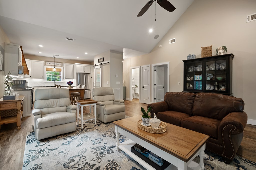 94 Chimney Ridge