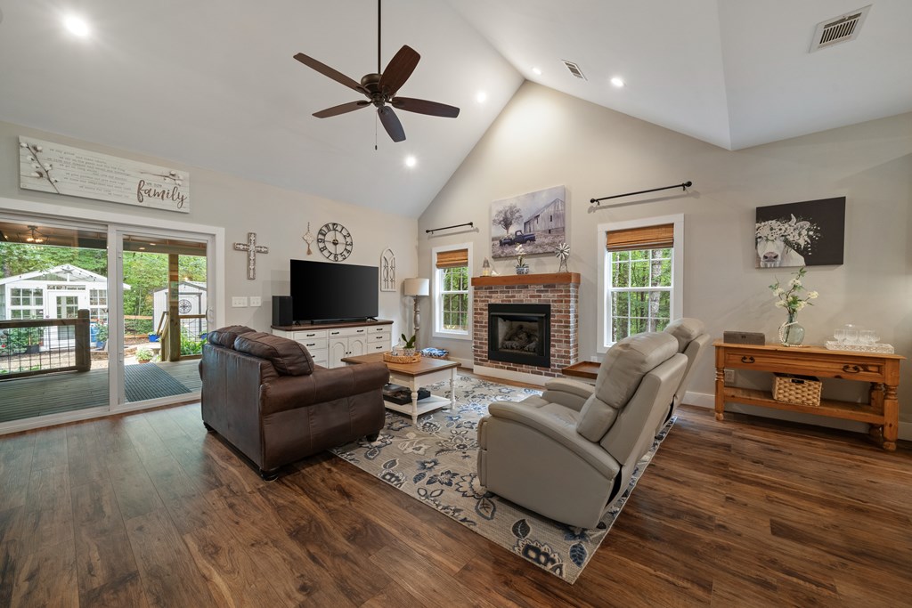 94 Chimney Ridge