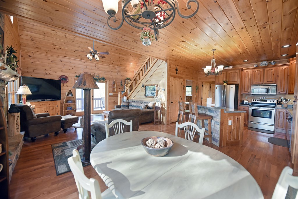 77 Walhala Trail