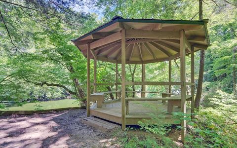 A home in Dahlonega