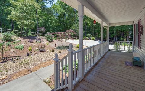 A home in Dahlonega