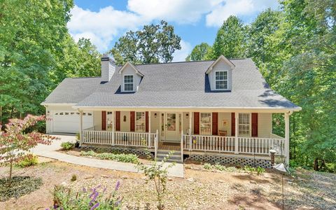 A home in Dahlonega