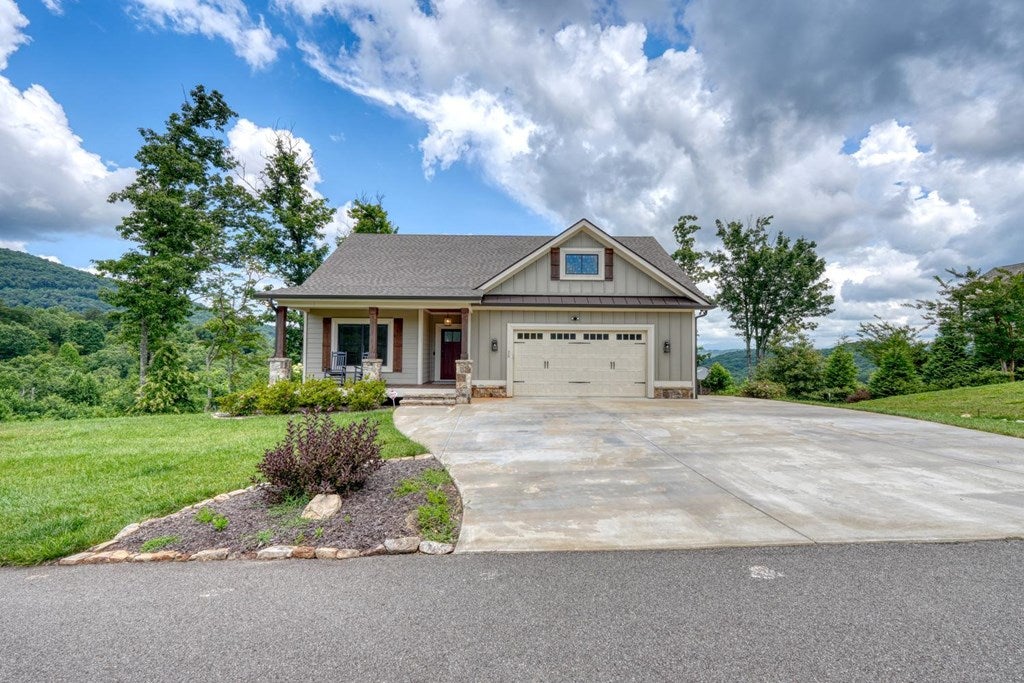 25 Ivy Log Heights Spur