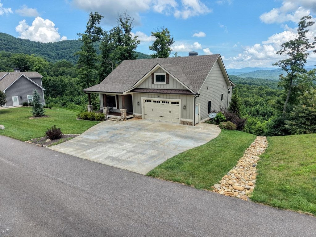 25 Ivy Log Heights Spur