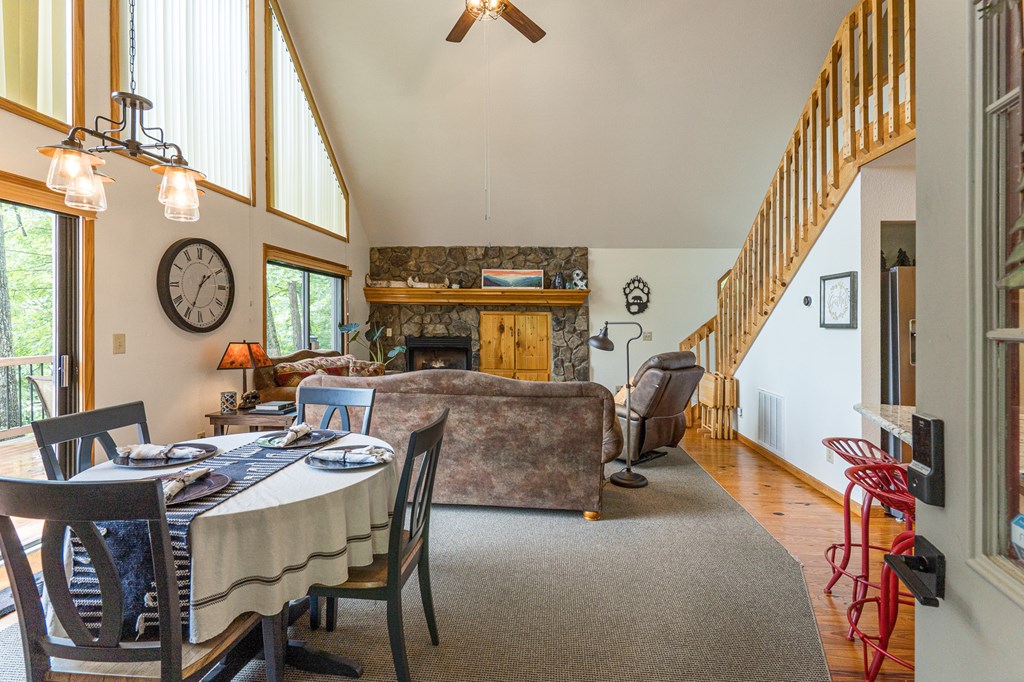 40 White Cloud Drive