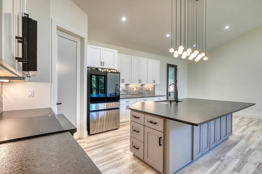 500 S Williamstown Rd, Mineral Bluff, GA, 30559, USA, 4 Bedrooms Bedrooms, ,4 BathroomsBathrooms,Residential,Active,500 S Williamstown Rd,431698
