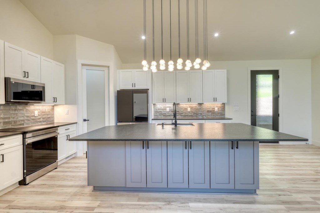 500 S Williamstown Rd, Mineral Bluff, GA, 30559, USA, 4 Bedrooms Bedrooms, ,4 BathroomsBathrooms,Residential,Active,500 S Williamstown Rd,431698