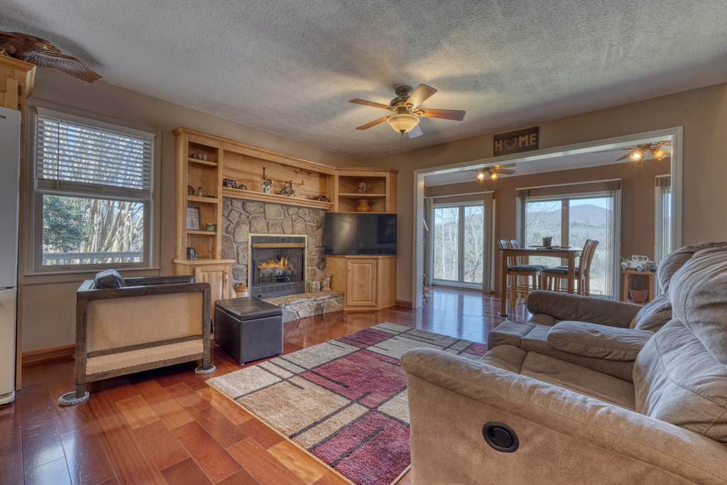 6330A Crooked Creek