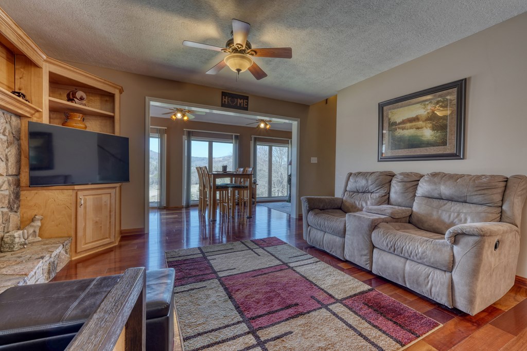 6330A Crooked Creek