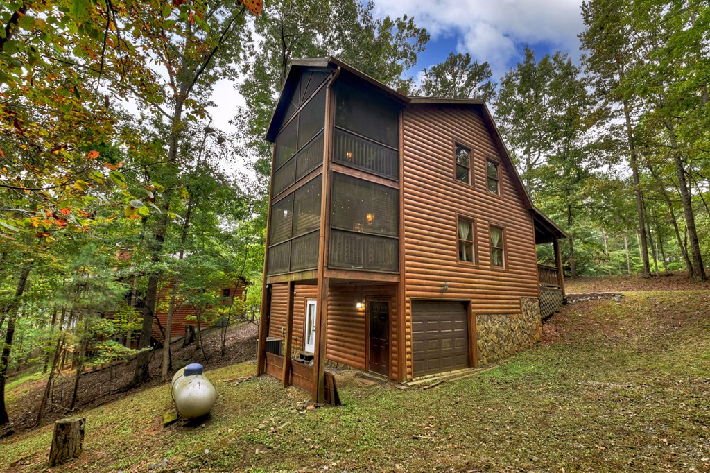 640 Eagle Mountain Drive E