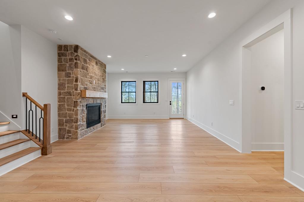 Blairsville, Georgia, 30513, United States, 4 Bedrooms Bedrooms, ,5 BathroomsBathrooms,Residential,Active,2035637