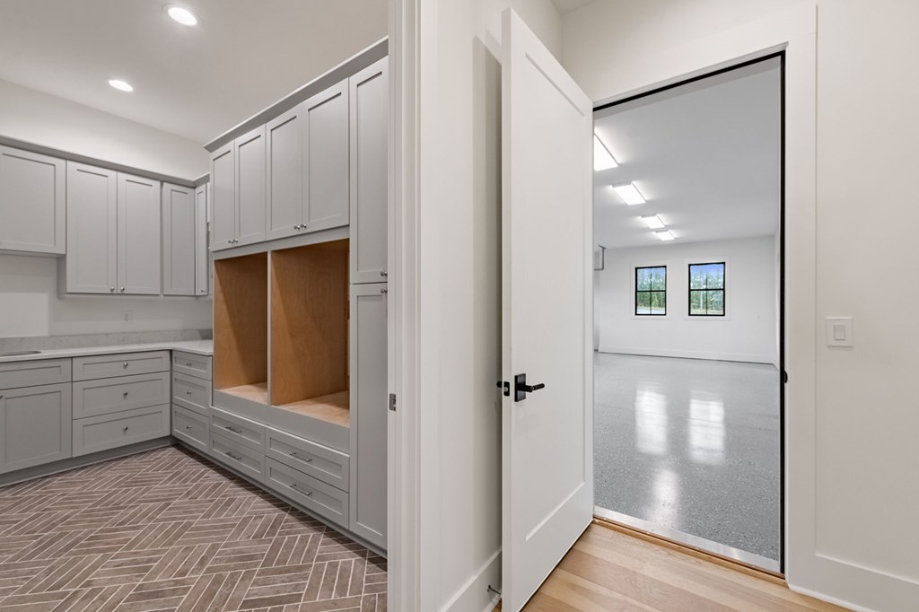 Blairsville, Georgia, 30513, United States, 4 Bedrooms Bedrooms, ,5 BathroomsBathrooms,Residential,Active,2035637