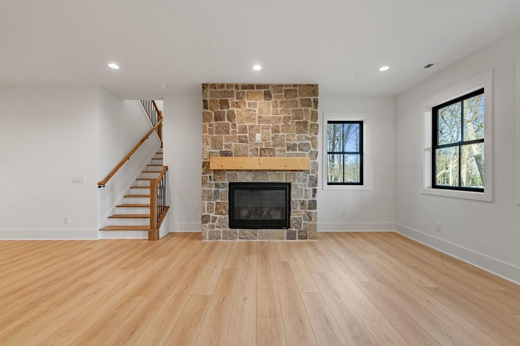 Blairsville, Georgia, 30513, United States, 4 Bedrooms Bedrooms, ,5 BathroomsBathrooms,Residential,Active,2035637