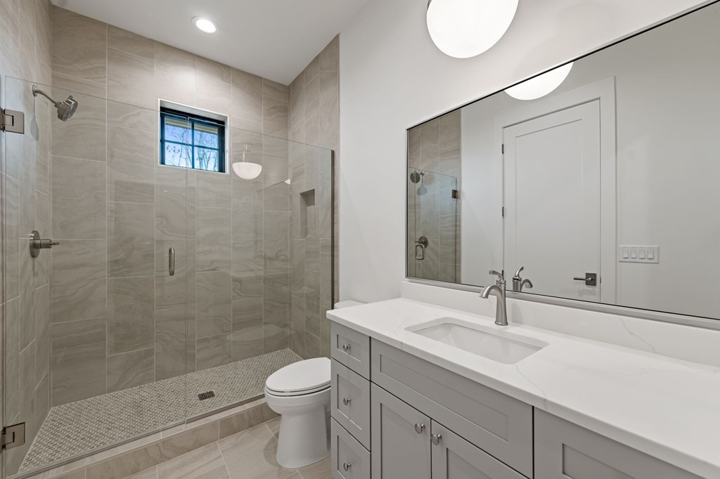 Blairsville, Georgia, 30513, United States, 4 Bedrooms Bedrooms, ,5 BathroomsBathrooms,Residential,Active,2035637