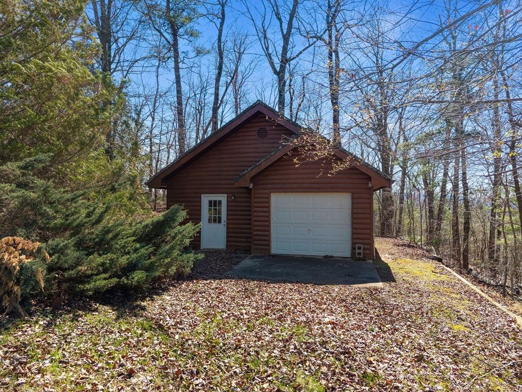 1202 Tickanetley Road