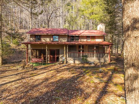 5411 Turniptown Road Ellijay GA 30536
