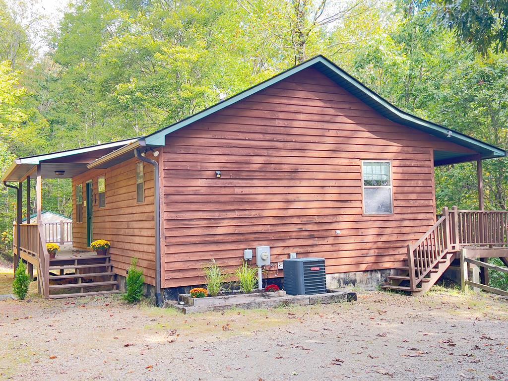 384 Shadow Pines Drive