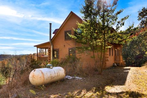 A home in Hayesville