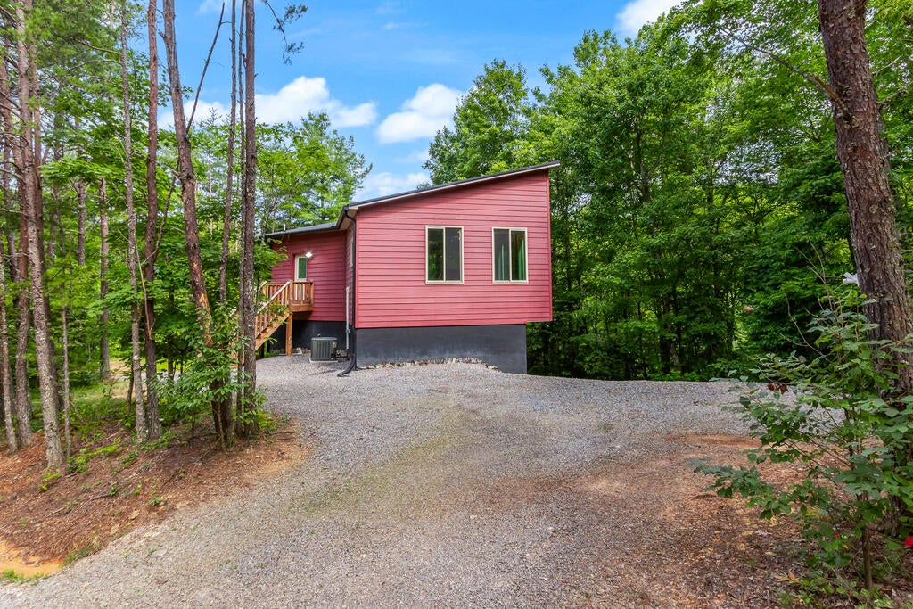 275 Peachtree Mtn. Est.