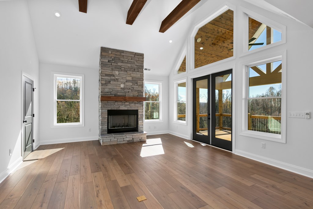 10 W Hawks Nest Road