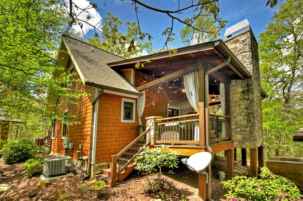 2634 Mountain Tops Road