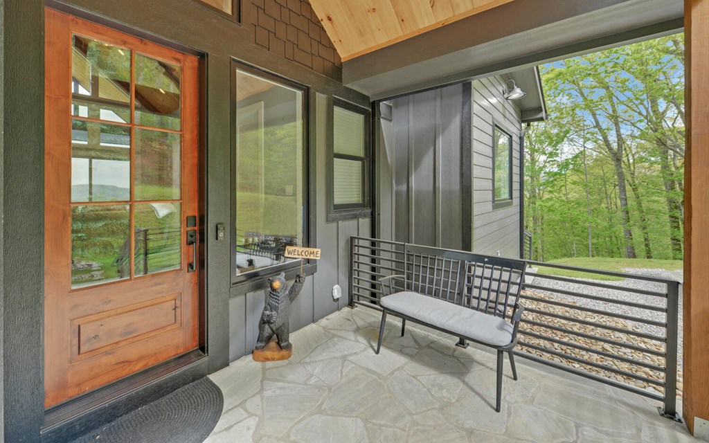 433 Hawkeye Trail