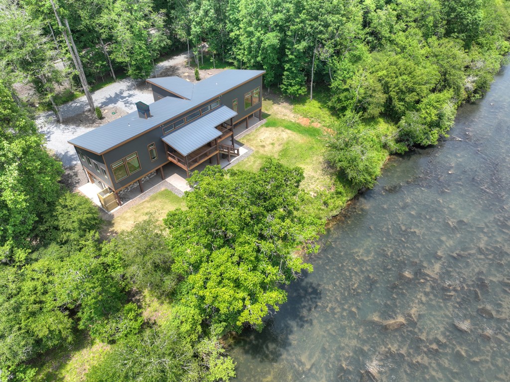 494 Riverbend Manor