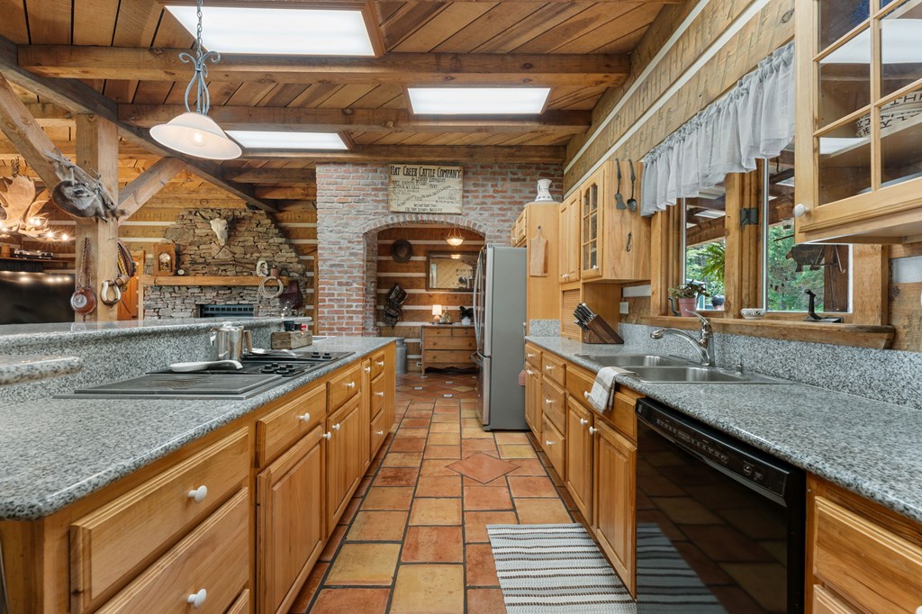 Warne, North Carolina, 28909, United States, 3 Bedrooms Bedrooms, ,3 BathroomsBathrooms,Residential,Active,1993668