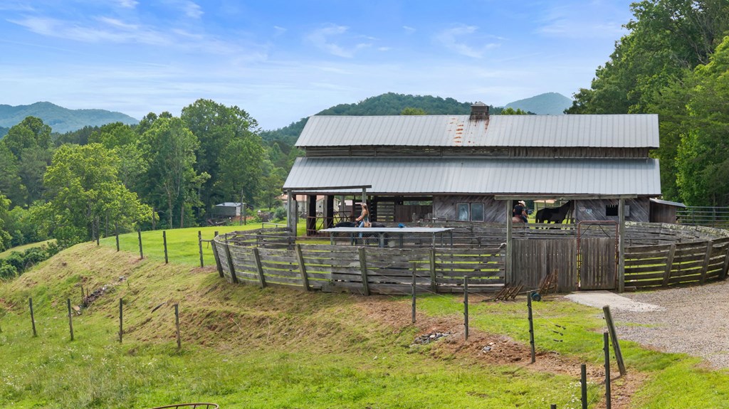 Warne, North Carolina, 28909, United States, 3 Bedrooms Bedrooms, ,3 BathroomsBathrooms,Residential,Active,1993668