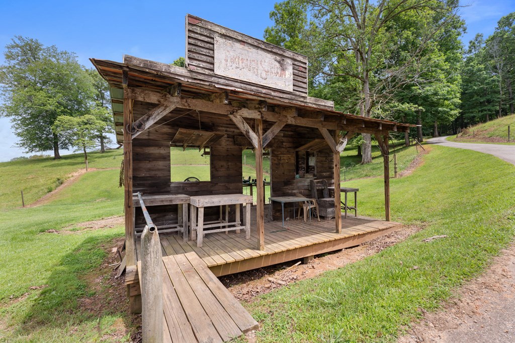 Warne, North Carolina, 28909, United States, 3 Bedrooms Bedrooms, ,3 BathroomsBathrooms,Residential,Active,1993668