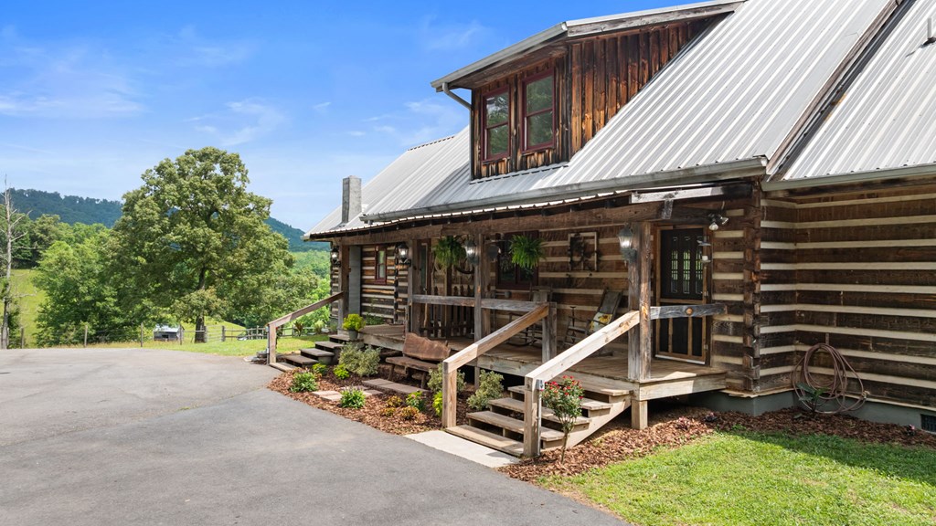 Warne, North Carolina, 28909, United States, 3 Bedrooms Bedrooms, ,3 BathroomsBathrooms,Residential,Active,1993668